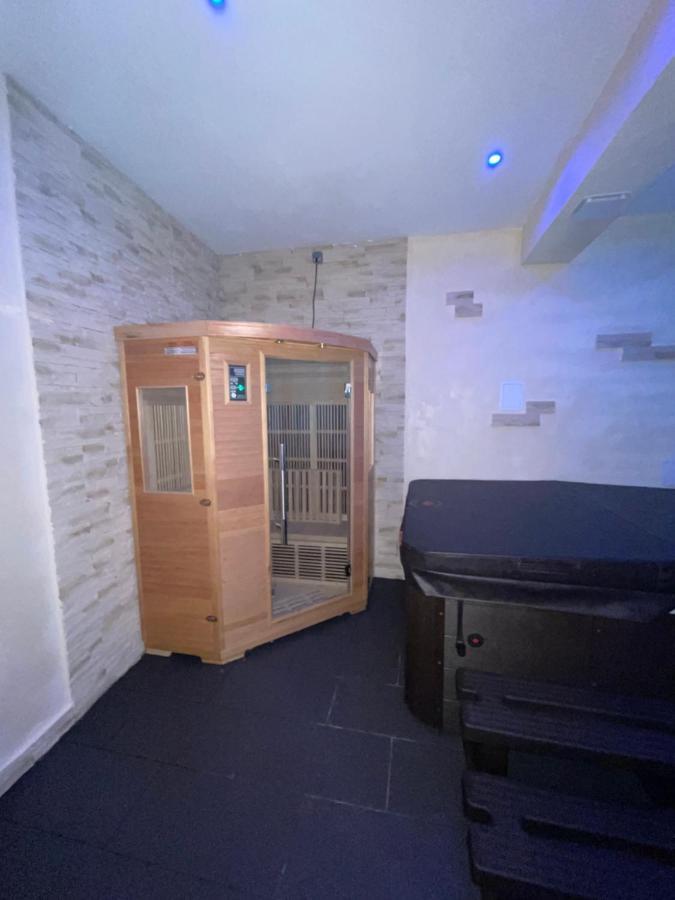 Logis Hotel Galland Lapalisse Zewnętrze zdjęcie