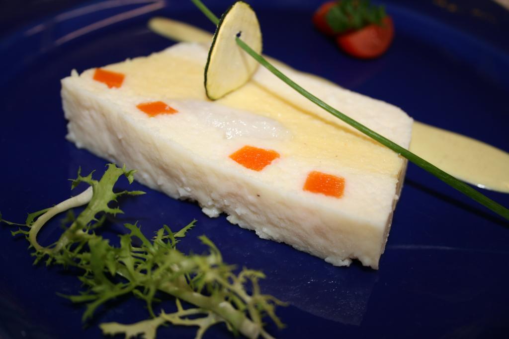 Logis Hotel Galland Lapalisse Zewnętrze zdjęcie